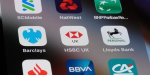HSBC, Barclays, Lloyds Bank, Standard Chartered, NatWest, BNP Paribas, Santander Bank, BBVA, Crédit Agricole. Assorted European banking company apps
